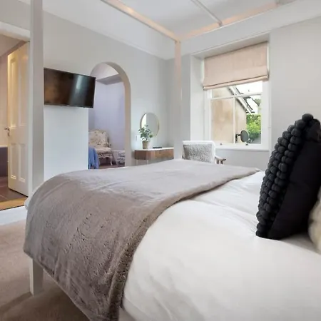 Dom wakacyjny Rosemount X3 Bed Townehouse With Hot Tub & Parking, - Ridgestone Windermere